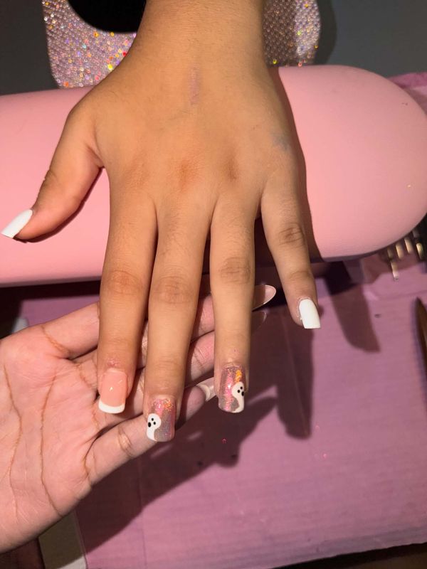 Manicures at Solaint Studio